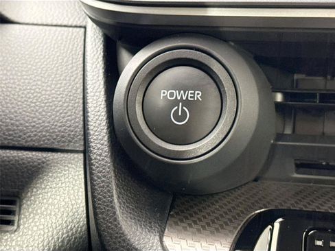 Certified 2025 Toyota Prius XLE FWD image 21