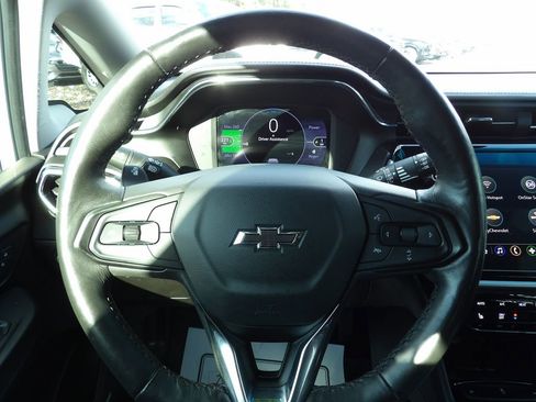 Used 2023 Chevrolet Bolt LT w/ Infotainment Package image 16