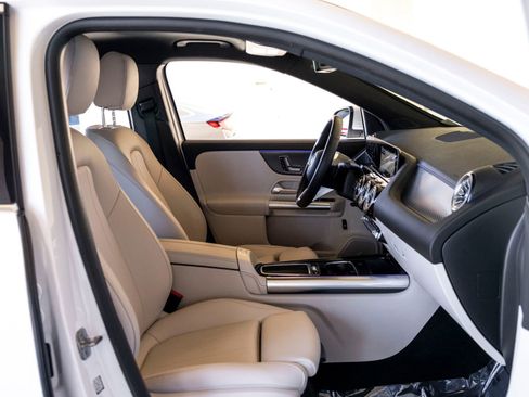 Used 2025 Mercedes-Benz GLA 250 image 26