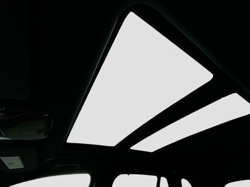 New 2026 BMW X5 xDrive50e w/ Executive Package image 16