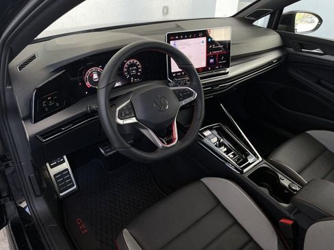 Used 2025 Volkswagen GTI SE image 11