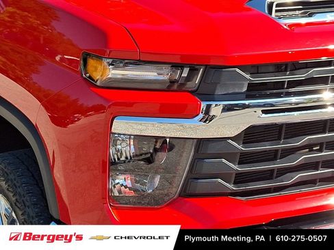 Used 2026 Chevrolet Silverado 2500 LT w/ Leather Package AWD/4WD image 11