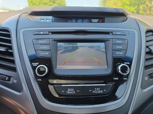 Used 2015 Hyundai Elantra SE w/ Option Group 03 FWD image 19