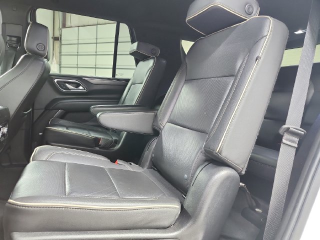 Used 2023 GMC Yukon SLT RWD image 12