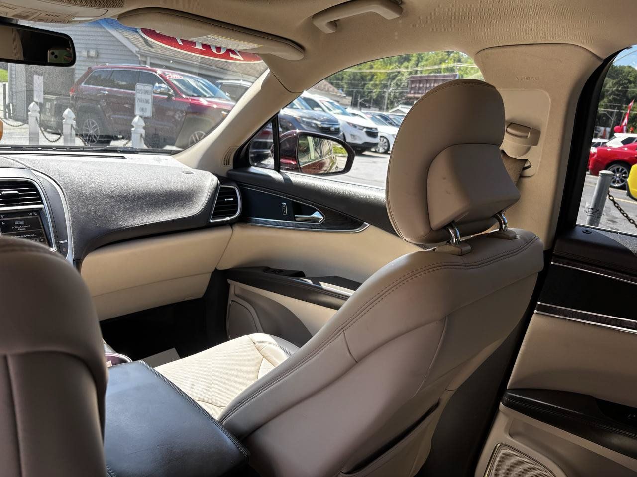 Used 2017 Lincoln MKX Reserve w/ Lincoln MKX Climate Package AWD/4WD image 21