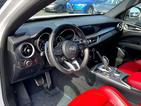 Used 2023 Alfa Romeo Stelvio Veloce AWD/4WD image 11