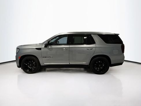Certified 2023 GMC Yukon Denali w/ Denali Reserve Package AWD/4WD image 4