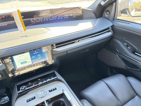 New 2025 Lincoln Navigator Reserve w/ Jet Appearance Package AWD/4WD image 15