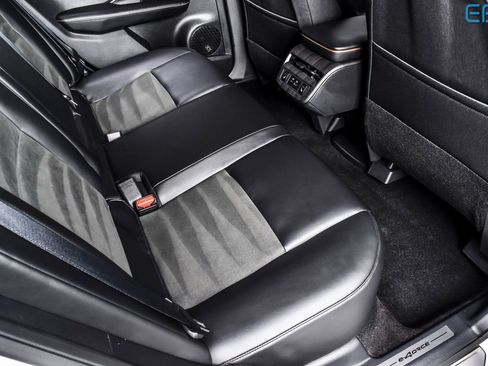 Used 2024 Nissan Ariya EVOLVE+ e-4ORCE image 23