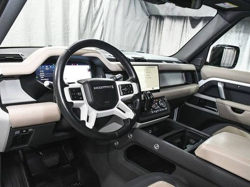 Used 2022 Land Rover Defender 90 X-Dynamic HSE image 18