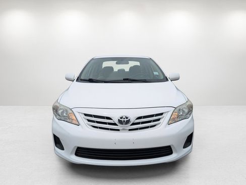 Used 2013 Toyota Corolla LE image 2