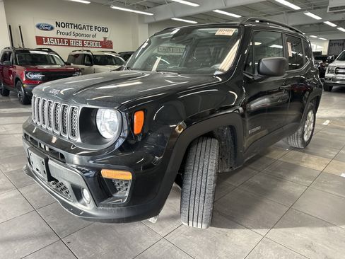 Used 2022 Jeep Renegade Latitude w/ Convenience Group image 13