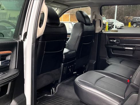 Used 2018 RAM 3500 Laramie image 12