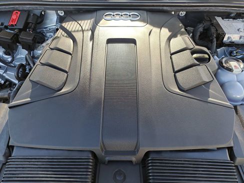 Used 2019 Audi Q7 3.0T Prestige image 35