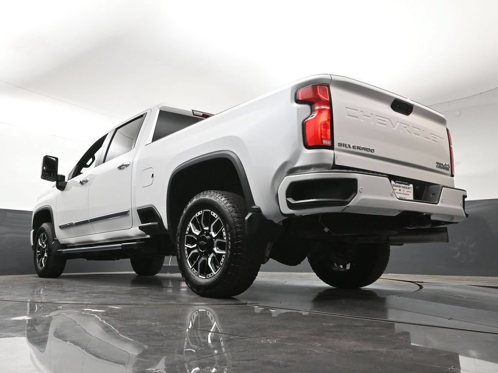 Certified 2025 Chevrolet Silverado 3500 High Country AWD/4WD image 25