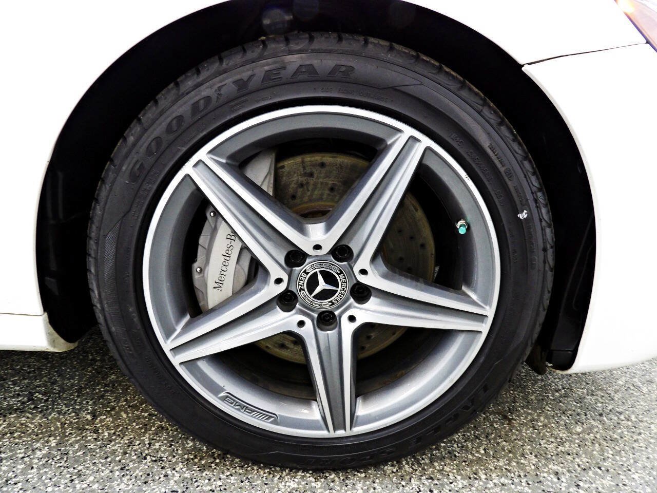 Used 2019 Mercedes-Benz E 300 4MATIC image 22
