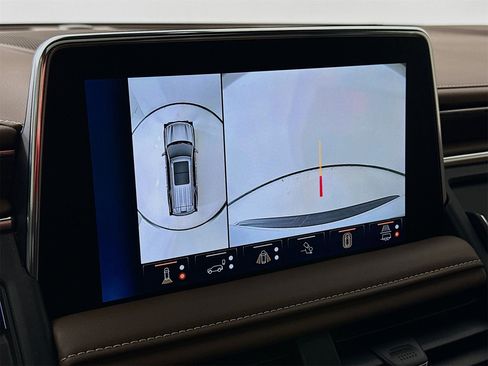 Used 2024 Chevrolet Tahoe High Country w/ Advanced Technology Package image 15