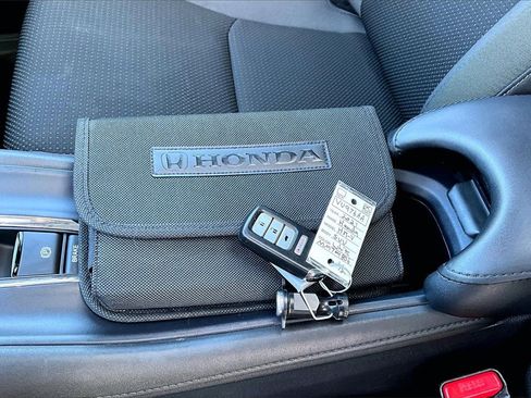 Used 2021 Honda HR-V EX image 33