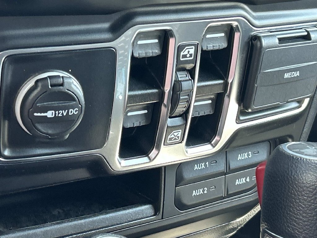 Used 2021 Jeep Wrangler Unlimited Sport w/ Sun And Sound Package AWD/4WD image 20