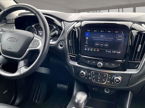 Used 2021 Chevrolet Traverse RS AWD/4WD image 8