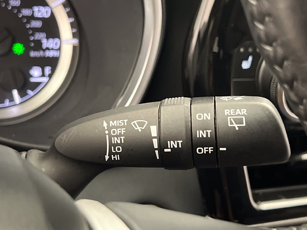 Used 2025 Toyota Highlander XLE FWD image 63