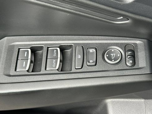 Used 2023 Honda Accord EX image 13