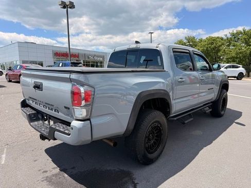 Used 2021 Toyota Tacoma TRD Sport w/ Technology Package AWD/4WD image 5