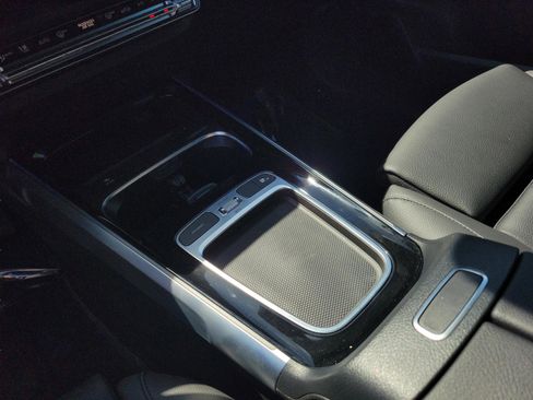 Certified 2025 Mercedes-Benz GLB 250 image 21