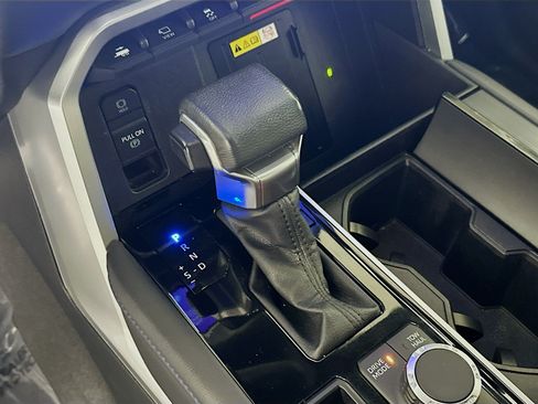 Used 2024 Toyota Tundra Platinum AWD/4WD image 21