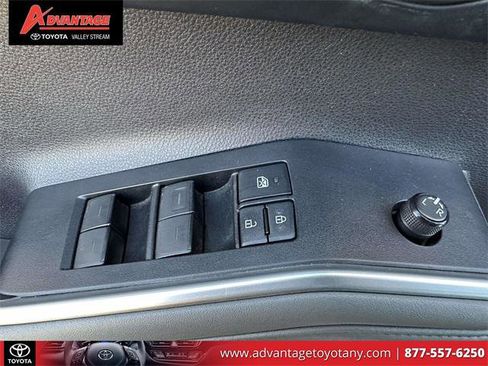 Certified 2022 Toyota Highlander XLE image 19