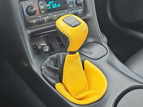 Used 2003 Chevrolet Corvette Convertible w/ Preferred Equipment Group1 image 15