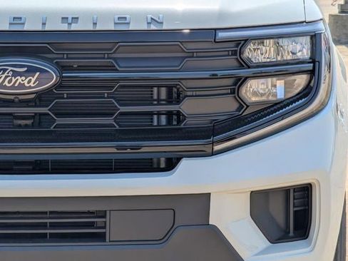 New 2025 Ford Expedition Max Active image 8