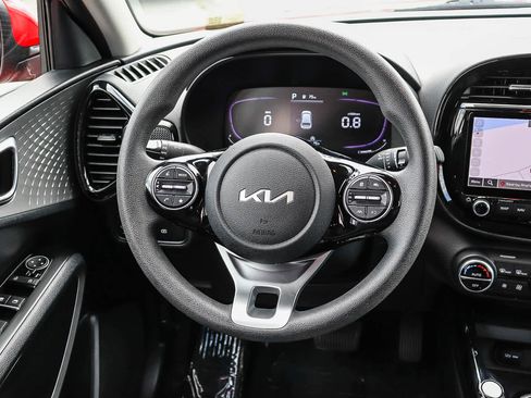 Used 2023 Kia Soul S FWD image 17