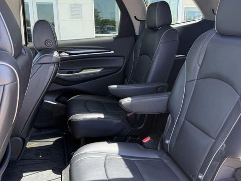 Used 2021 Buick Enclave Avenir w/ Avenir Technology Package image 22