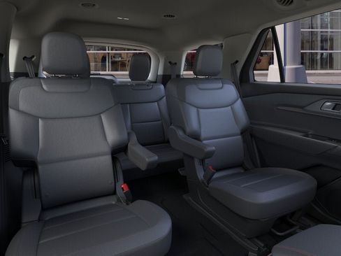 Used 2026 Ford Explorer Active w/ Active Comfort Package AWD/4WD image 11
