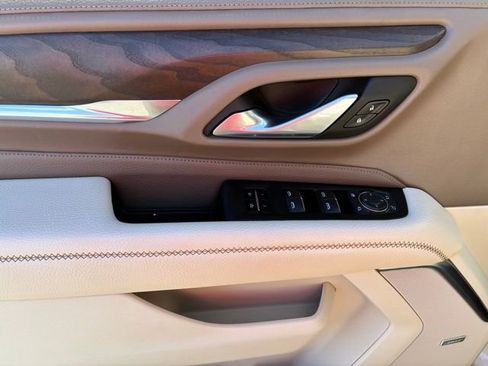 Used 2022 GMC Yukon XL Denali image 17