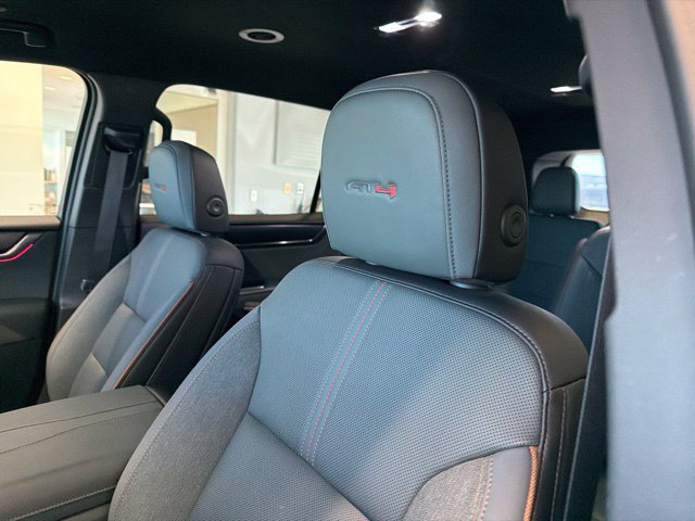Used 2026 GMC Acadia AT4 w/ LPO, Floor Liner Package AWD/4WD image 16
