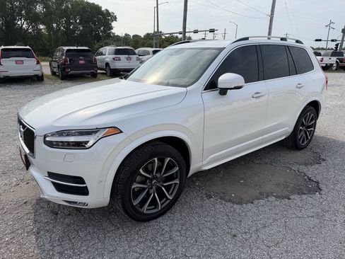 Used 2016 Volvo XC90 T6 Momentum w/ Momentum Plus Package AWD/4WD image 7