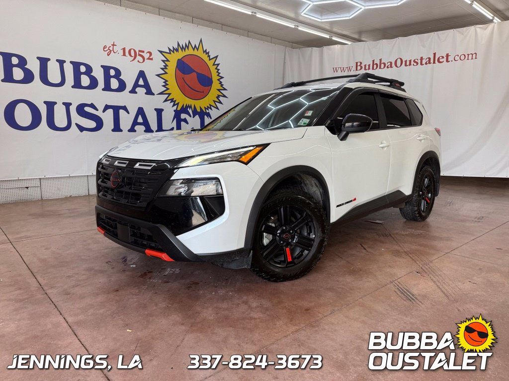 Used 2025 Nissan Rogue SV AWD/4WD image 1