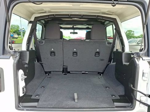 Used 2022 Jeep Wrangler Unlimited Sport AWD/4WD image 28