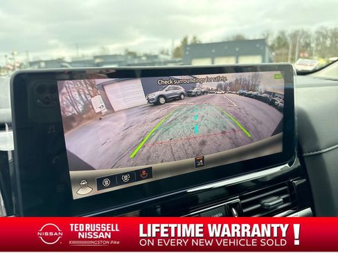 New 2026 Nissan Pathfinder SL image 32