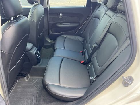 Used 2016 MINI Cooper Clubman image 18