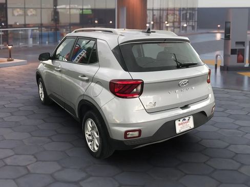 Used 2020 Hyundai Venue SEL w/ Convenience Package image 7