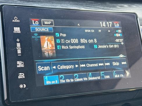 Certified 2018 Honda Clarity Touring image 22