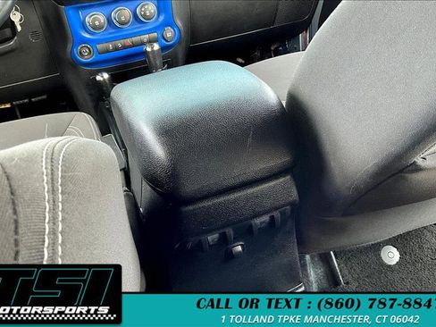 Used 2018 Jeep Wrangler Unlimited Sahara image 34