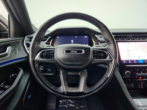 Used 2022 Jeep Grand Cherokee Overland w/ Adv Protech Group III AWD/4WD image 22