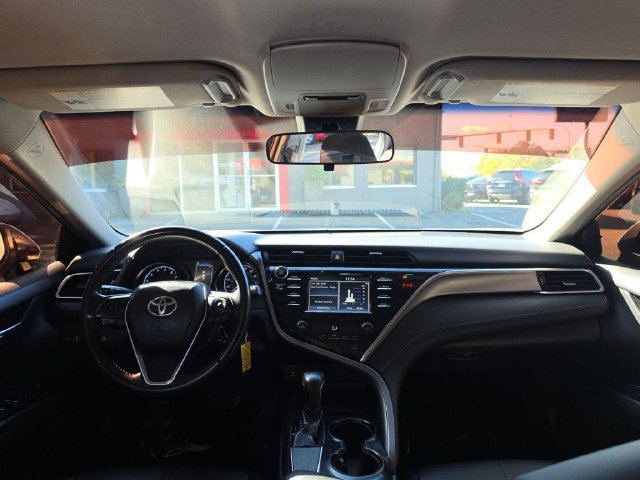 Used 2018 Toyota Camry SE FWD image 28