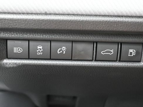 Used 2026 Toyota Camry SE AWD/4WD image 14