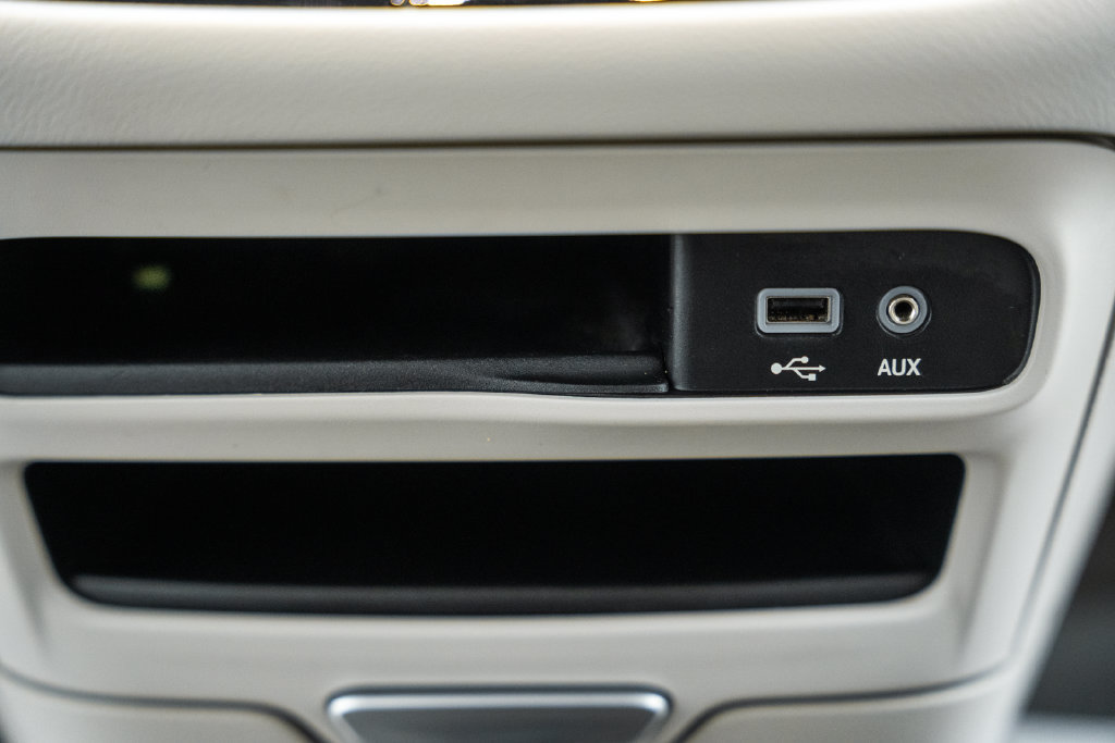 Used 2017 Chrysler Pacifica Touring-L FWD image 24