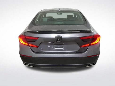 Used 2020 Honda Accord Touring image 4